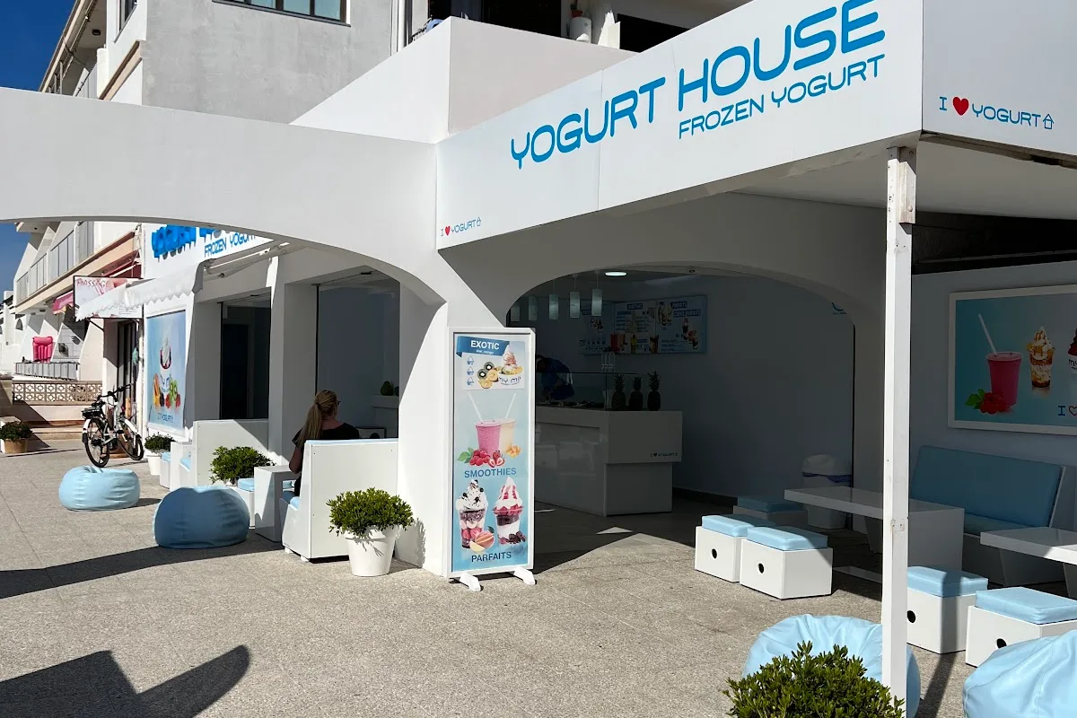 YOGOURT HOUSE