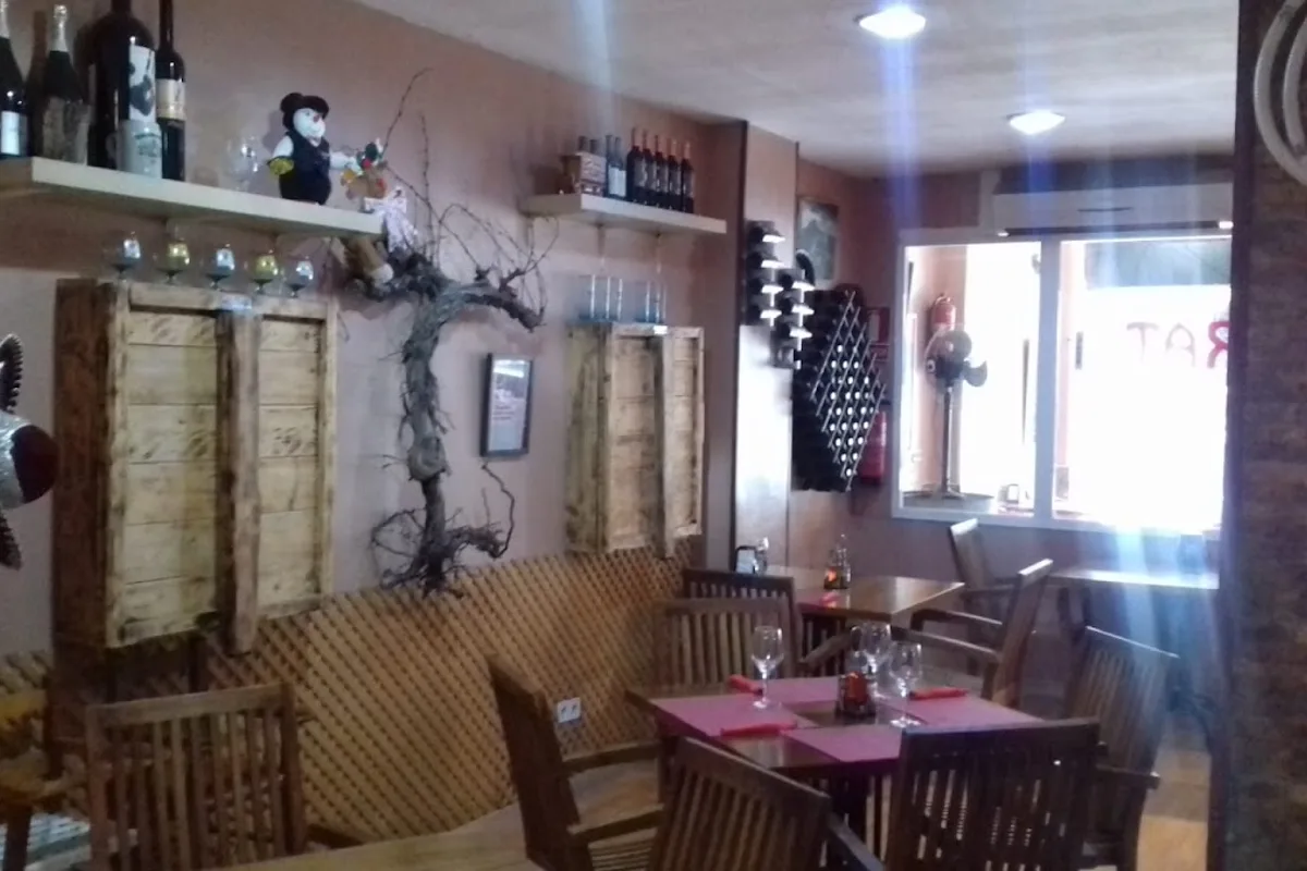 BAR CAFETERIA PA TORRA