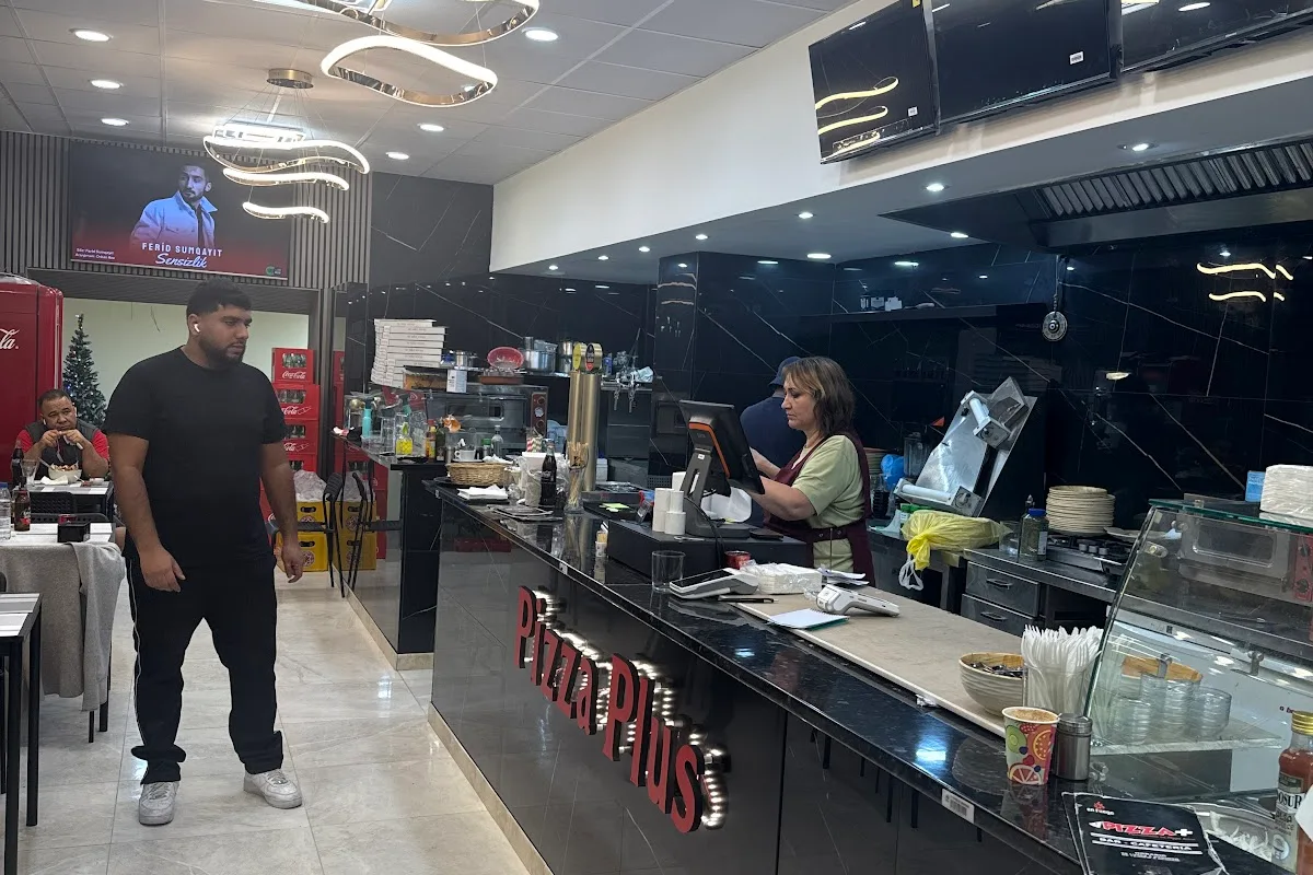 PIZZA PLUS