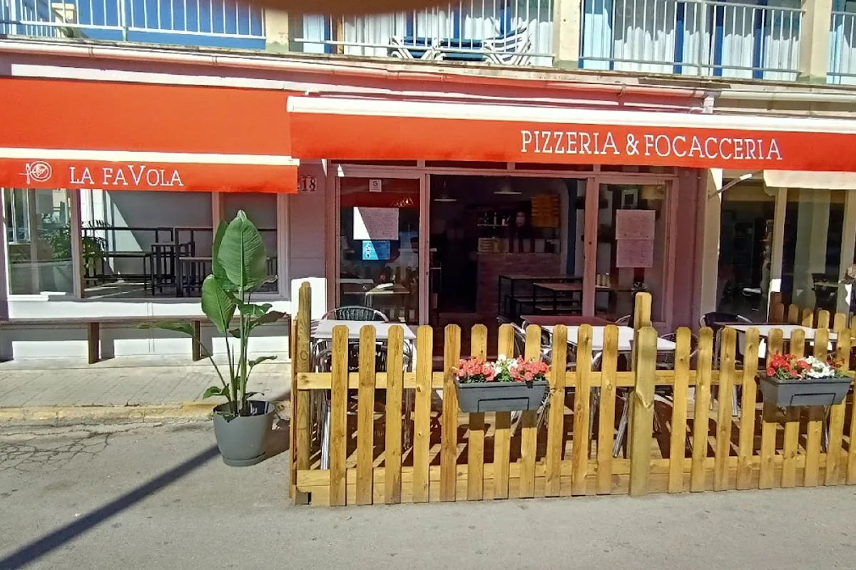 LA FAVOLA