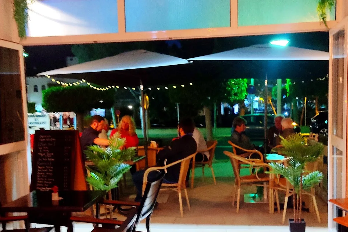 LOWTHER BEER SANTA PONSA