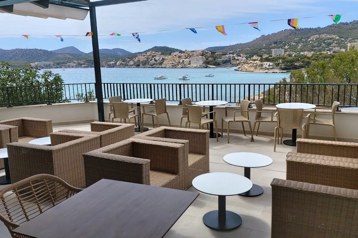 BAR LUNA 81