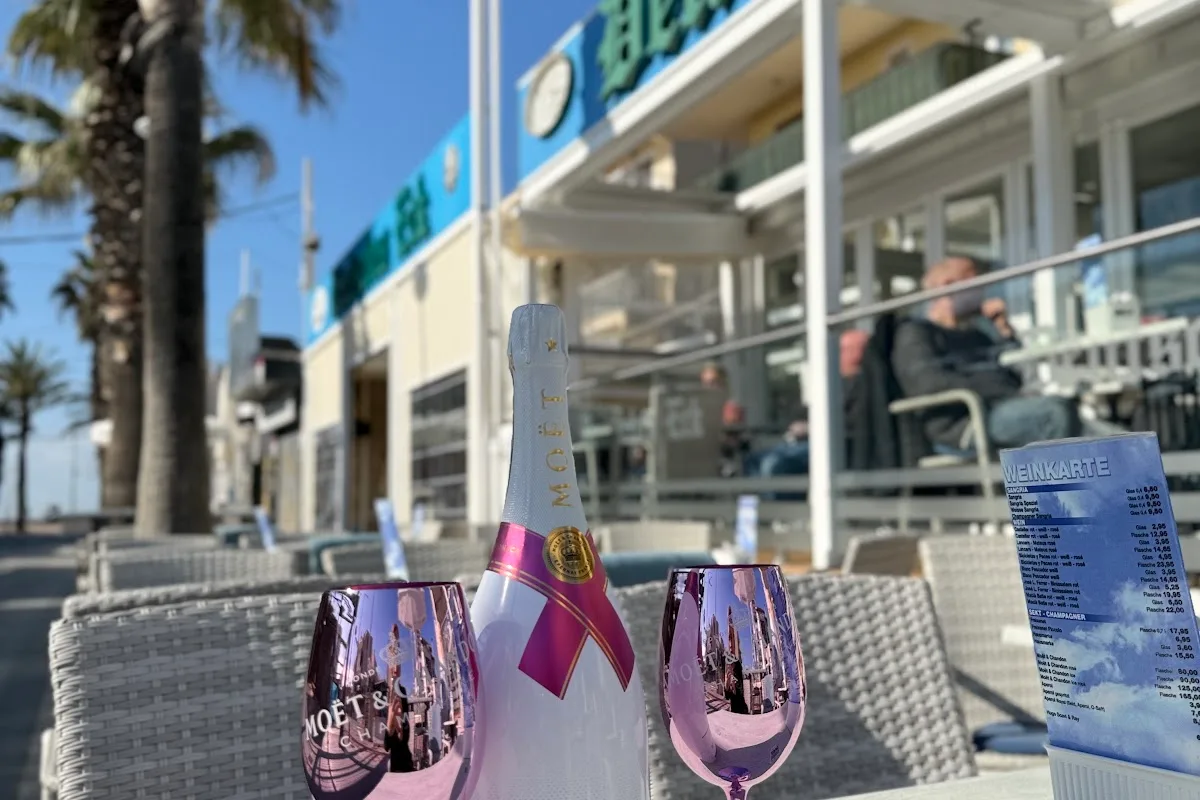 DEUTSCH RESTAURANT BAR