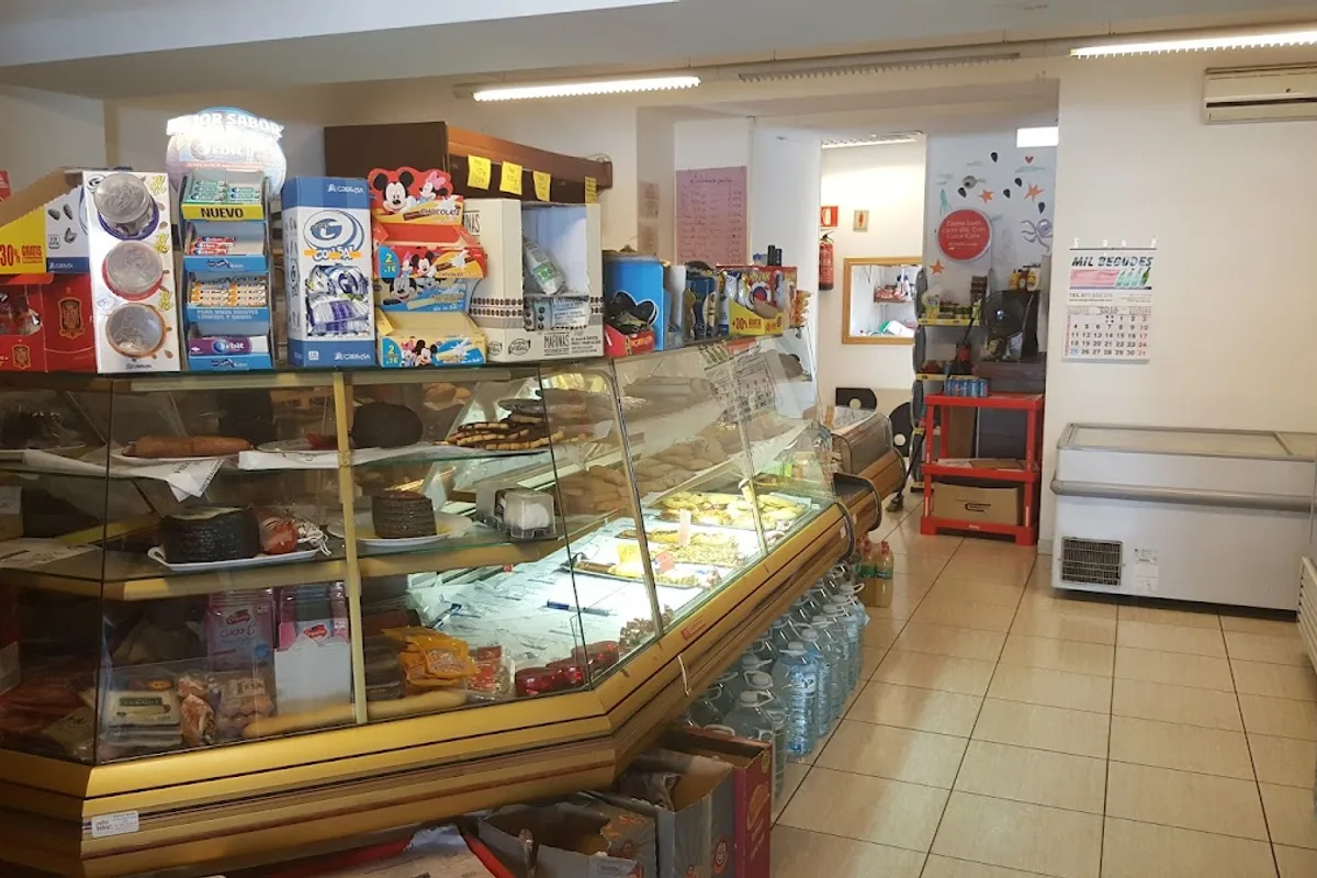 CAFETERIA-PANADERIA ELENA