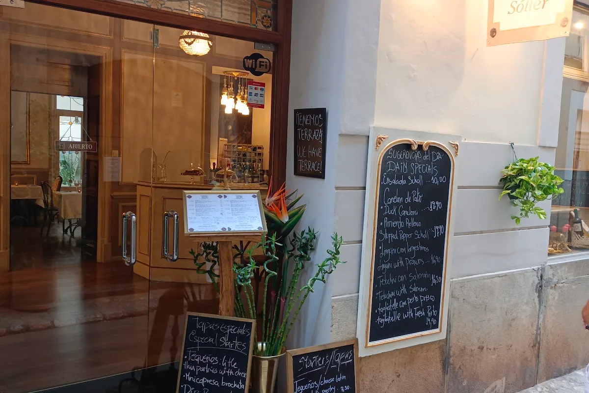 BISTRO CAFE SCHOLL