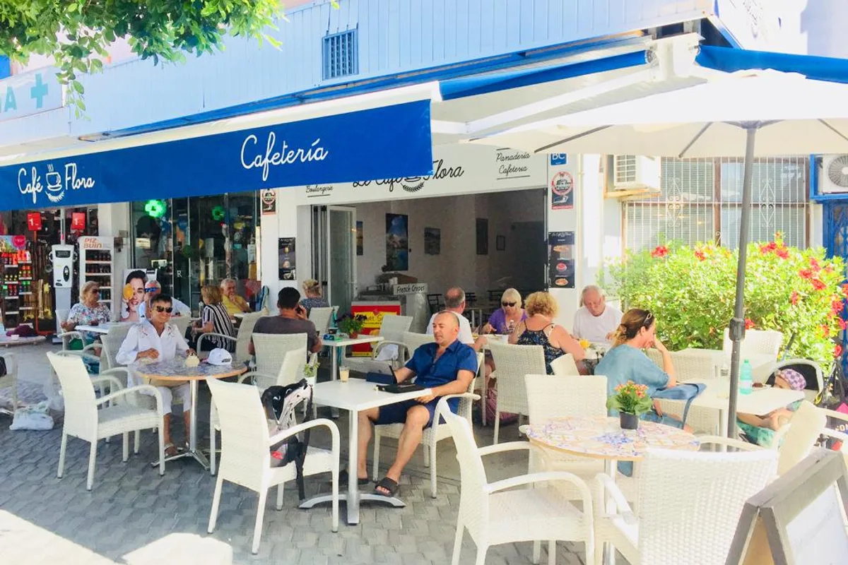 CAFE FLORA