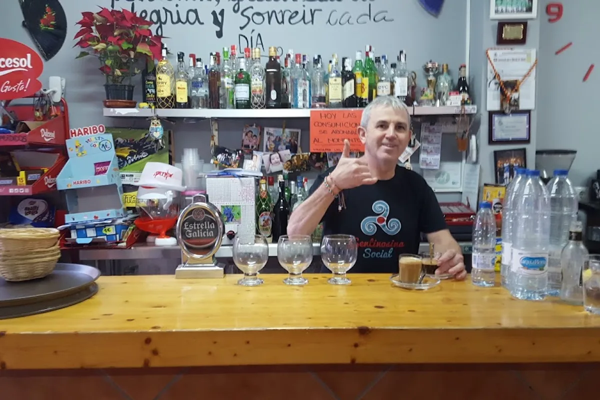 CAFE BAR LA PISTA
